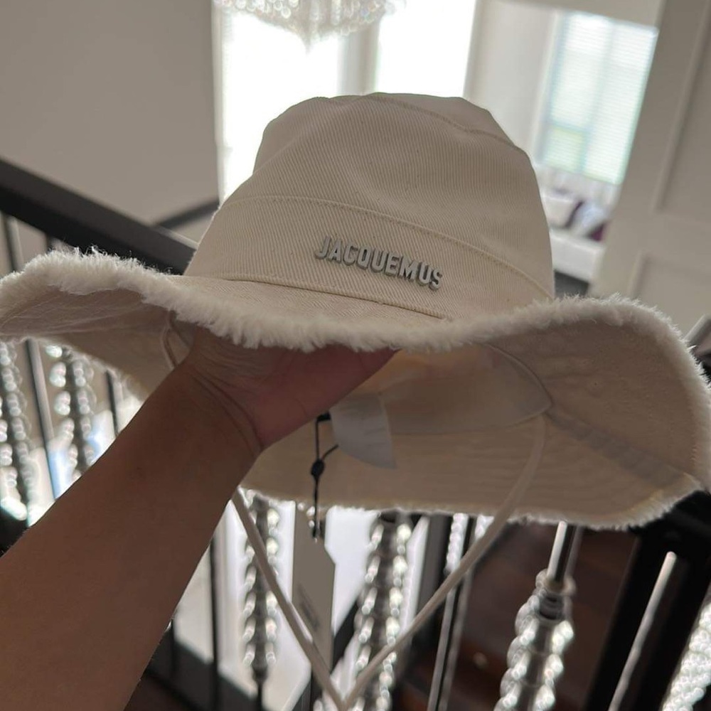 Jacquemus 'Le Bob Artichaut' hat - Picture 5 of 5
